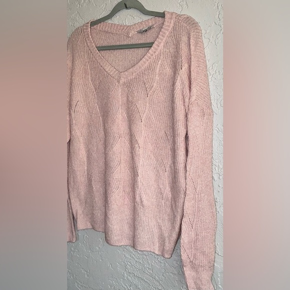 Ophelia Roe Light Pink V-Neck Women's Sweater (NWT) - Picture 4 of 9